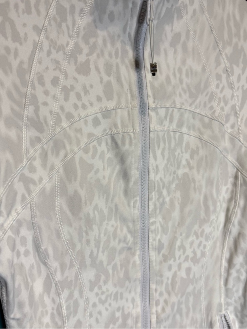 Lululemon Define Jacket *Nulu Contour Spot White Multi Sporty Outdoor 4 Pilates - Picture 6 of 13